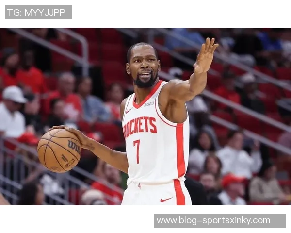 火箭半场苦战落后活塞7分杜兰特表现抢眼申京状态低迷奥萨尔阿门合力贡献16分